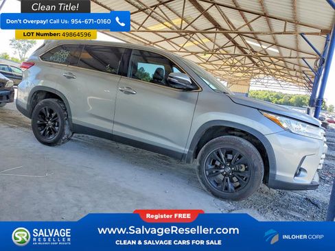 Used 2019 Toyota Highlander Plus FWD image 5
