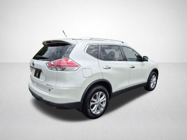 Used 2016 Nissan Rogue SV w/ SV Premium Package AWD/4WD image 10