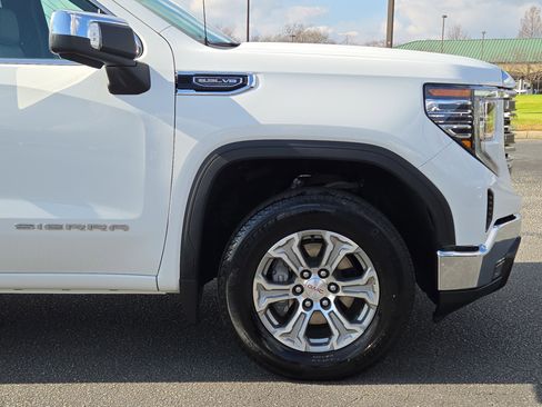 Used 2025 GMC Sierra 1500 SLT image 13