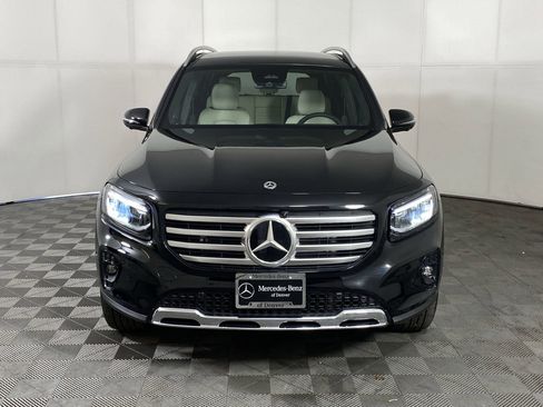 Used 2025 Mercedes-Benz GLB 250 4MATIC image 5