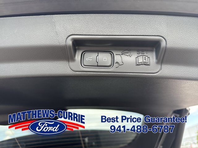 New 2027 Ford Explorer Platinum RWD image 15