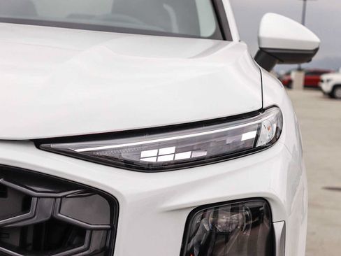 New 2026 Audi Q3 quattro 2.0T AWD/4WD image 7