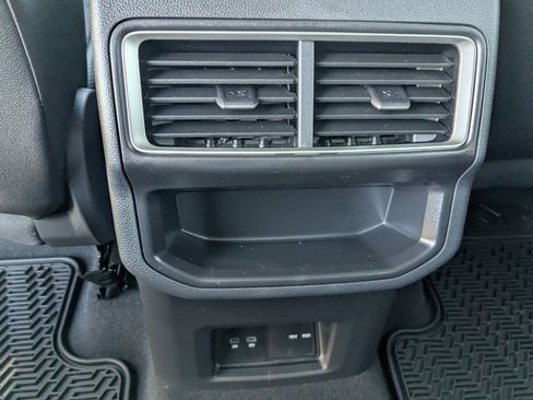 New 2026 Volkswagen Atlas Cross Sport SE FWD image 17