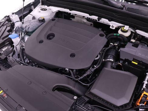 New 2026 Volvo XC40 B5 Plus w/ Climate Package image 16