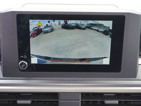 Certified 2025 Toyota Tacoma SR5 AWD/4WD image 13