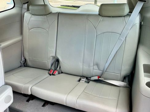 Used 2014 Buick Enclave Leather image 28