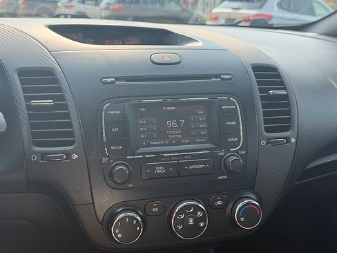 Used 2014 Kia Forte EX FWD image 12