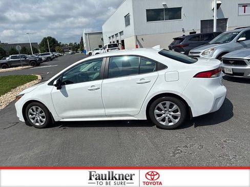 Certified 2025 Toyota Corolla LE FWD image 15