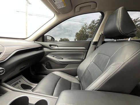 Used 2019 Nissan Altima 2.5 Platinum FWD image 22