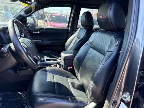 Used 2020 Toyota Tacoma TRD Pro image 9
