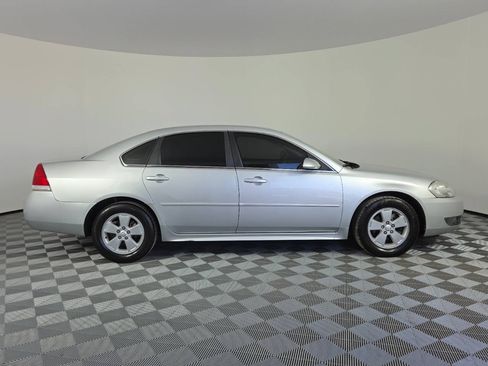 Used 2011 Chevrolet Impala LT FWD image 8