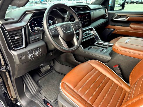 Used 2024 GMC Sierra 2500 Denali Ultimate image 13