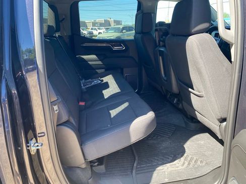 Used 2024 Chevrolet Silverado 1500 LT AWD/4WD image 10