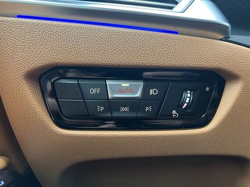 Used 2022 BMW 330i xDrive Sedan w/ Driving Assistance Package image 22