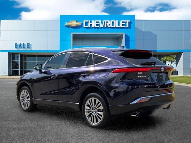 Used 2024 Toyota Venza XLE AWD/4WD image 5
