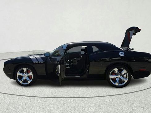 Used 2014 Dodge Challenger R/T RWD image 8