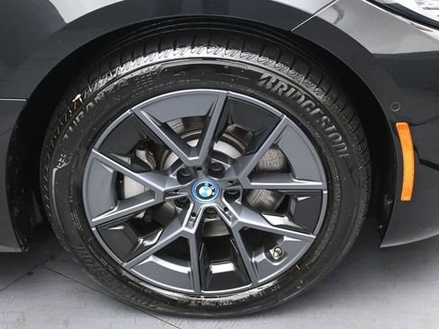 Used 2024 BMW i4 eDrive40 w/ Premium Package RWD image 38
