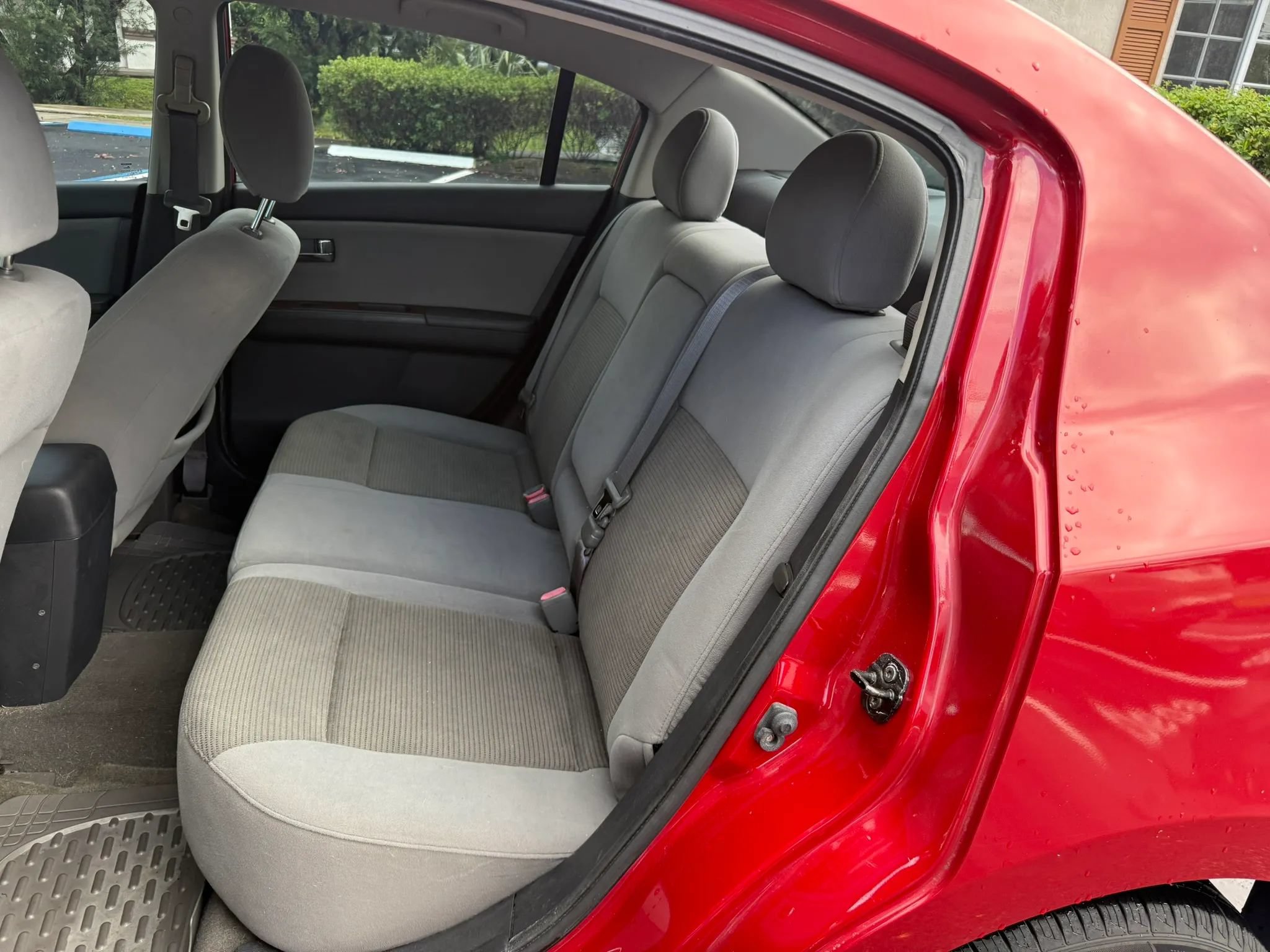 Used 2012 Nissan Sentra 2.0 S w/ Convenience Pkg FWD image 8