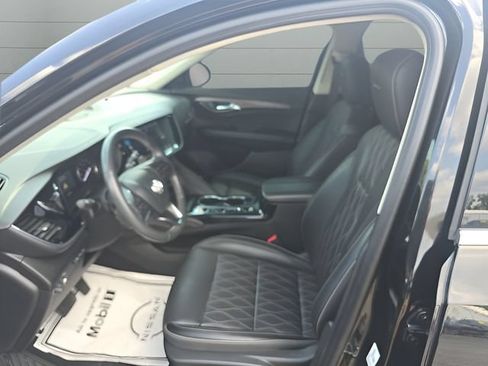 Used 2022 Buick Envision Avenir w/ Premium Seat Package AWD/4WD image 9