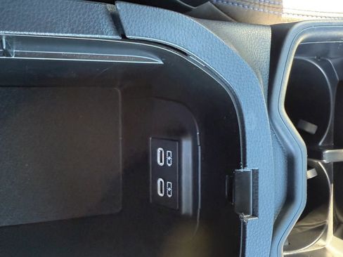 Used 2022 Toyota RAV4 SE w/ Convenience Package image 22