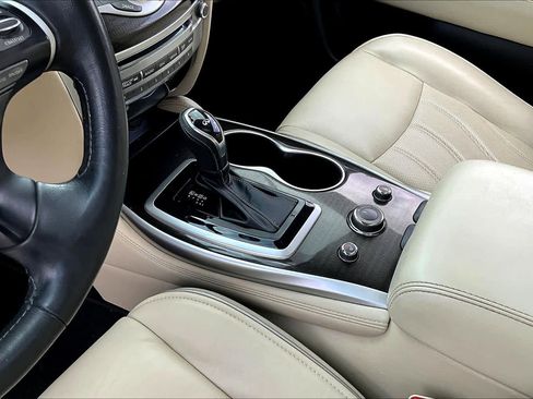 Used 2019 INFINITI QX60 Luxe w/ Essential Package image 17