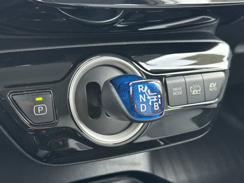 Used 2020 Toyota Prius Prime LE image 21