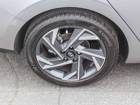 Certified 2025 Hyundai Elantra SEL w/ Cargo Package FWD image 11