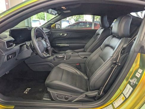 Used 2025 Ford Mustang GT Premium w/ GT Performance Package RWD image 7
