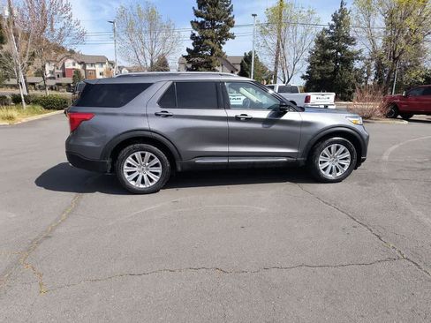 Used 2023 Ford Explorer Limited w/ Limited Technology Package AWD/4WD image 6