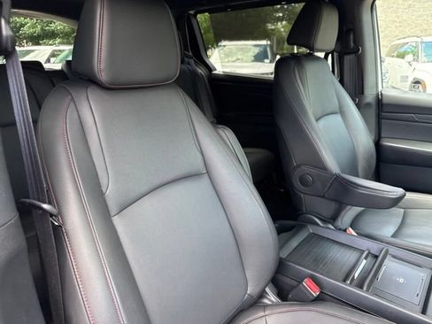Used 2025 Honda Odyssey Sport-L image 27