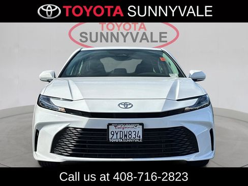 Used 2025 Toyota Camry LE FWD image 11
