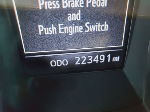 Used 2017 Toyota Tacoma TRD Sport w/ Tow Package image 41