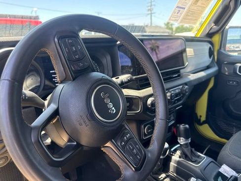 Used 2024 Jeep Wrangler Unlimited AWD/4WD image 11