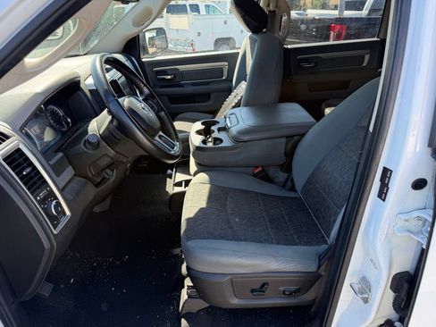 Used 2019 RAM 1500 Big Horn AWD/4WD image 9