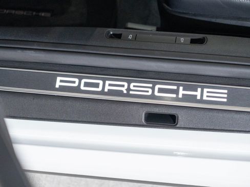 Used 2026 Porsche 911 Carrera RWD image 12