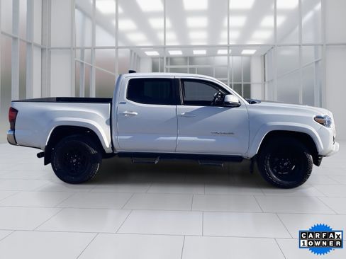 Used 2021 Toyota Tacoma SR5 image 7