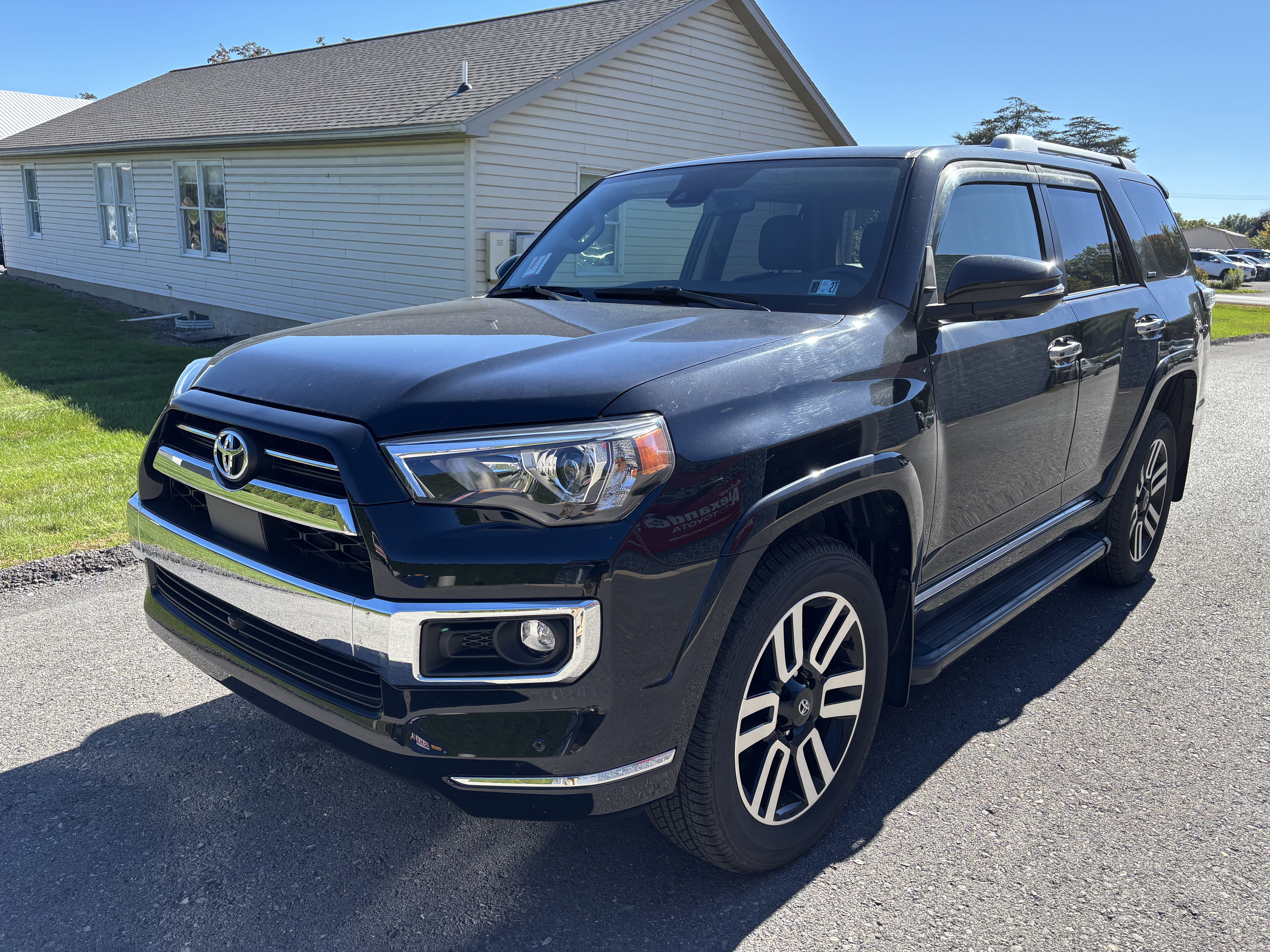 Used 2023 Toyota 4Runner Limited AWD/4WD image 8