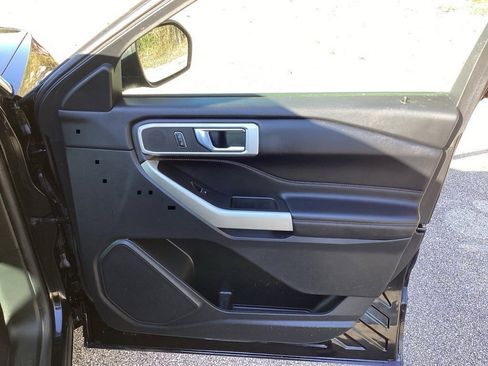 Used 2021 Ford Explorer XLT w/ Equipment Group 202A image 28