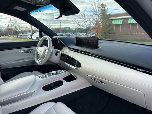 Used 2024 Genesis Electrified GV70 Advanced image 14
