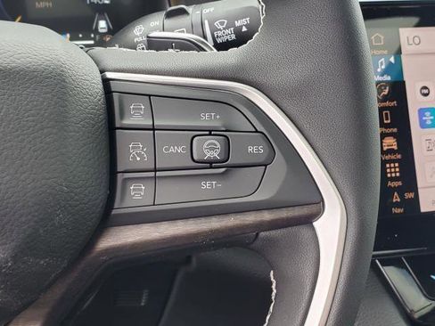 New 2026 Jeep Grand Cherokee L Limited image 12