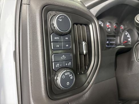 Used 2024 Chevrolet Silverado 1500 Custom Trail Boss image 10