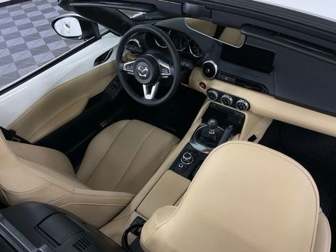 Used 2025 MAZDA MX-5 Miata Grand Touring w/ Weather Package image 41