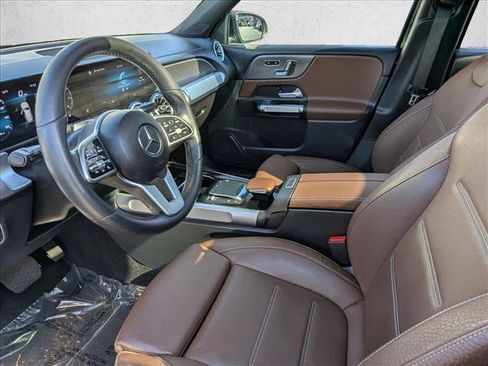 Used 2022 Mercedes-Benz GLB 250 image 16