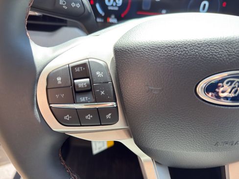 New 2026 Ford Explorer Active w/ Active Comfort Package AWD/4WD image 20