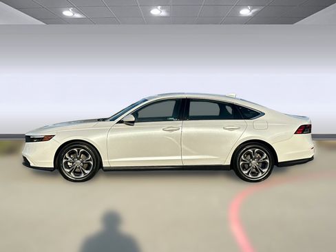 Certified 2023 Honda Accord EX image 2