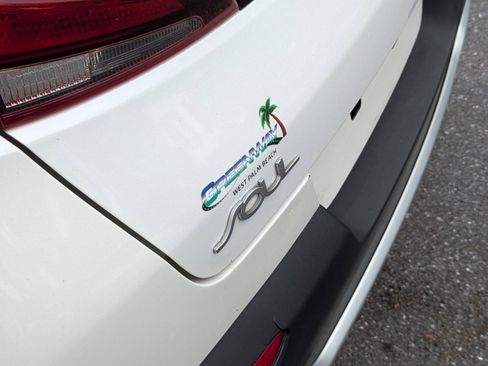 Used 2022 Kia Soul X-Line image 12