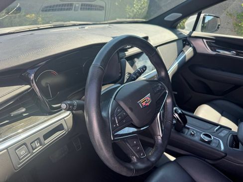 Used 2023 Cadillac XT5 Premium Luxury w/ LPO, Floor Liner Package AWD/4WD image 22