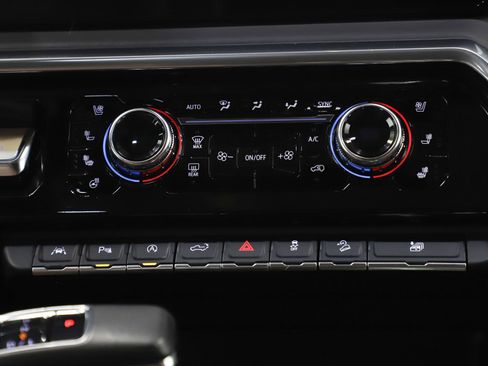 Used 2022 GMC Sierra 1500 Denali Ultimate image 16