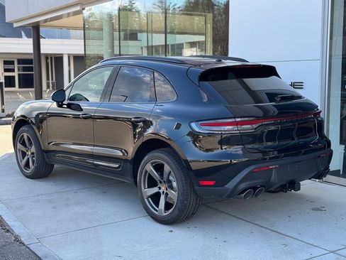New 2026 Porsche Macan image 3