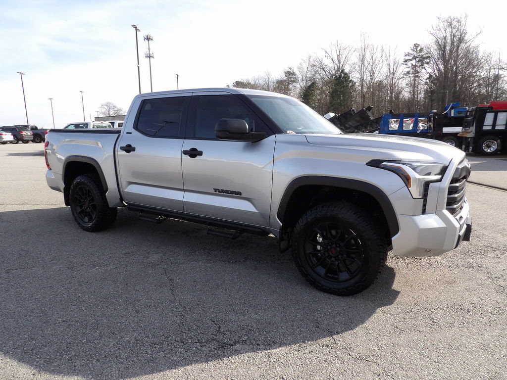 Used 2024 Toyota Tundra SR5 AWD/4WD image 10